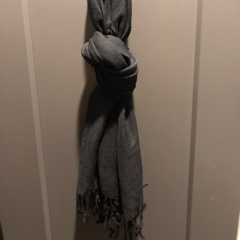 Black scarf